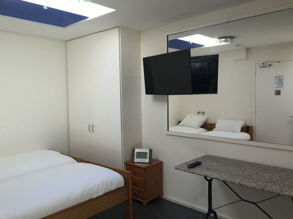 Budget Hotel De Witte Hoeck Amsterdam Wormerveer Exterior photo